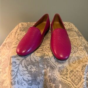 Vionic Fuchsia Pink Leather Loafers